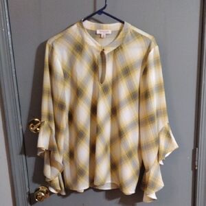 Tempted , Chic And Vibrant Yellow Plaid Blouse